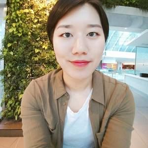 Meet your Posher, Esther